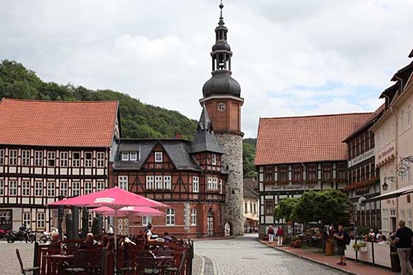 Marktplatz Stolberg mit Saigerturm
