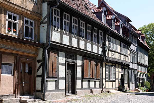 Quedlinburg - Fachwerkhäuser in einer Altstadtgasse