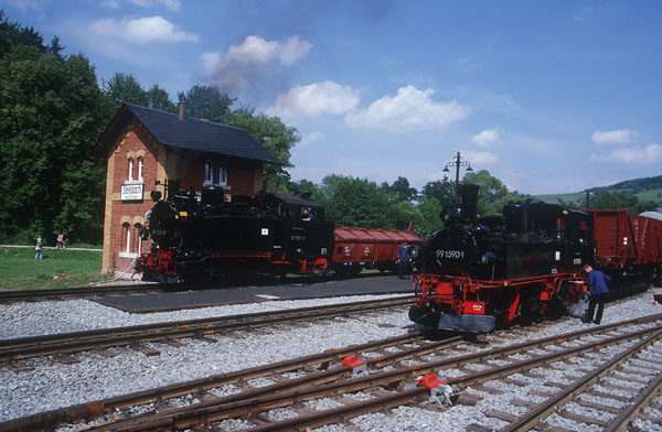 99 1590 und 99 713 in Steinbach