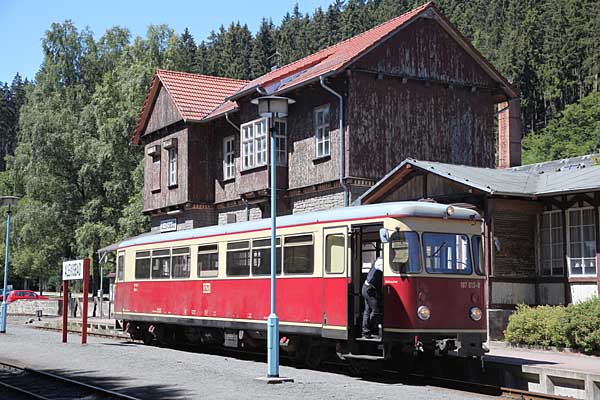 Triebwagen 187 013 in Alexisbad