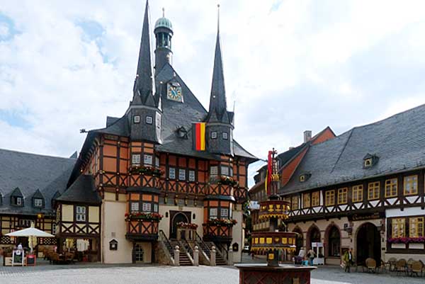 Wernigerode - Markt mit Rathaus